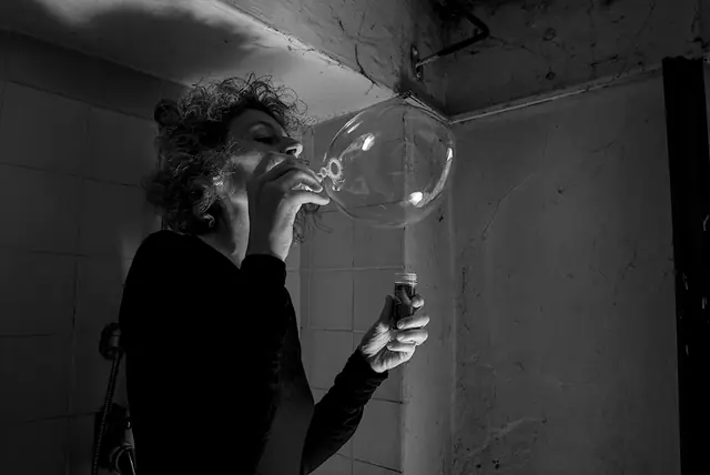 Casa folle casa 9, photograph by Elena Rivautella (Casa folle casa)