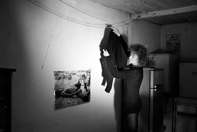 Casa folle casa 13, photograph by Elena Rivautella (Casa folle casa)